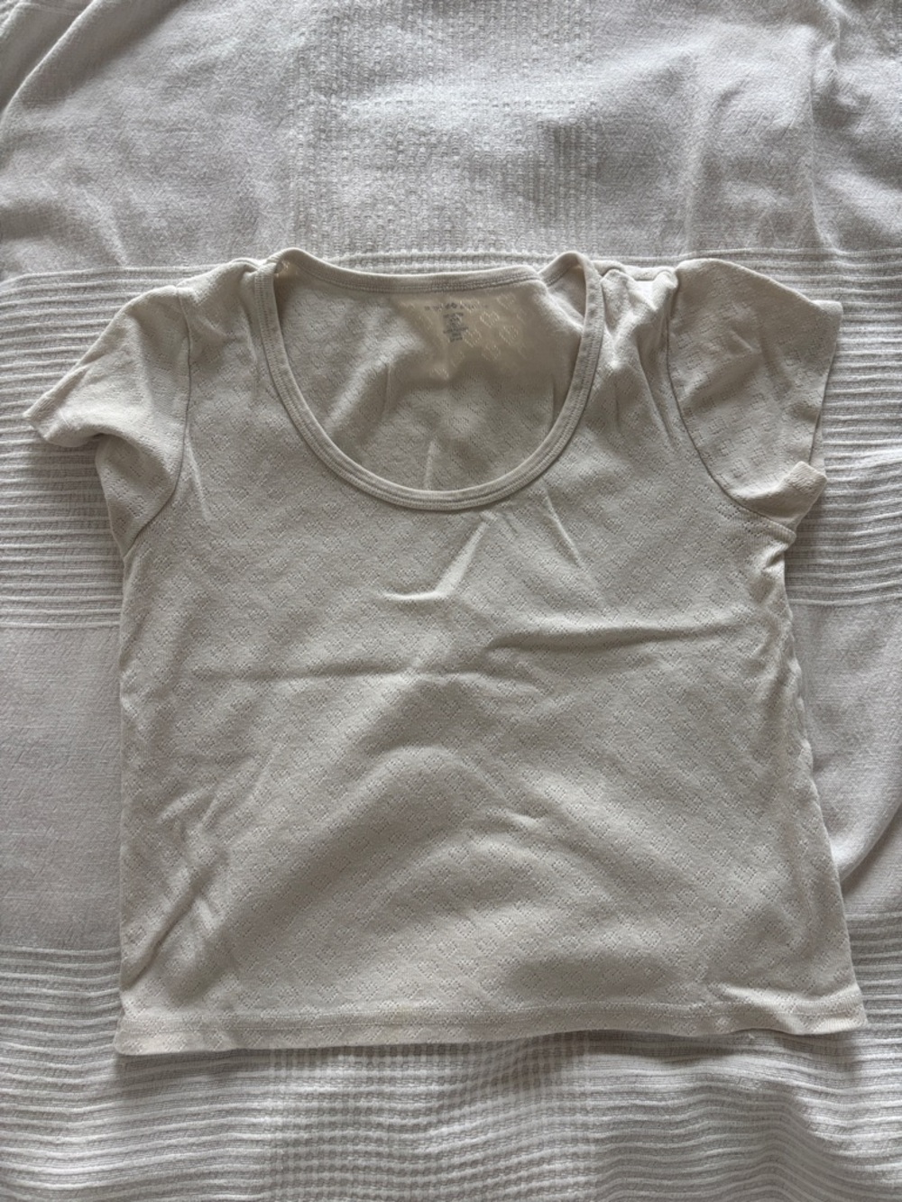Brandy Melville Cream heart t-shirt